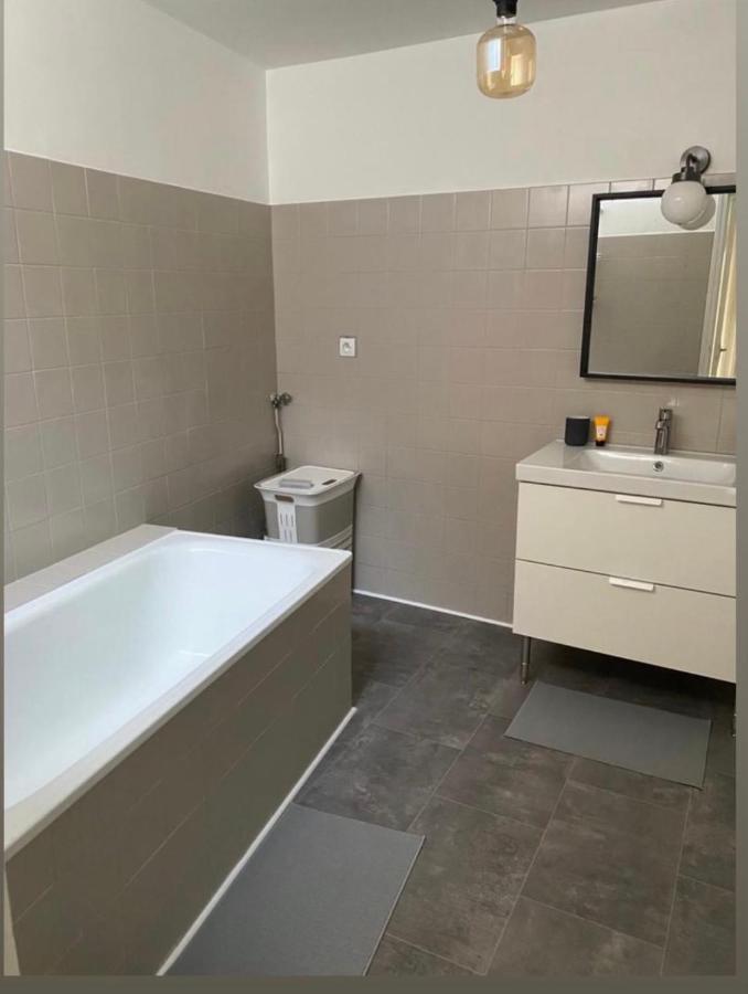 Appartement De Charme Au Coeur Du Centre Ville . 米洛 外观 照片